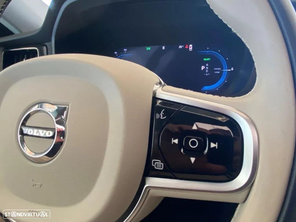 Volvo XC 60 2.0 T6 PHEV Plus Bright AWD - 26
