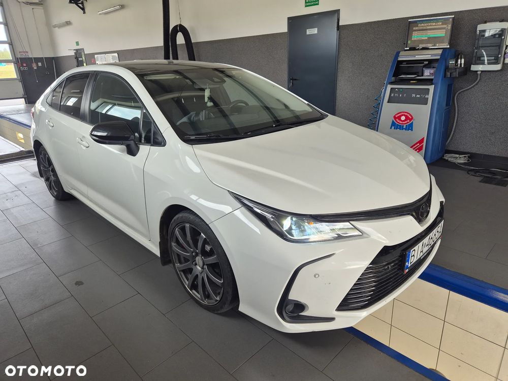 Toyota Corolla - 12