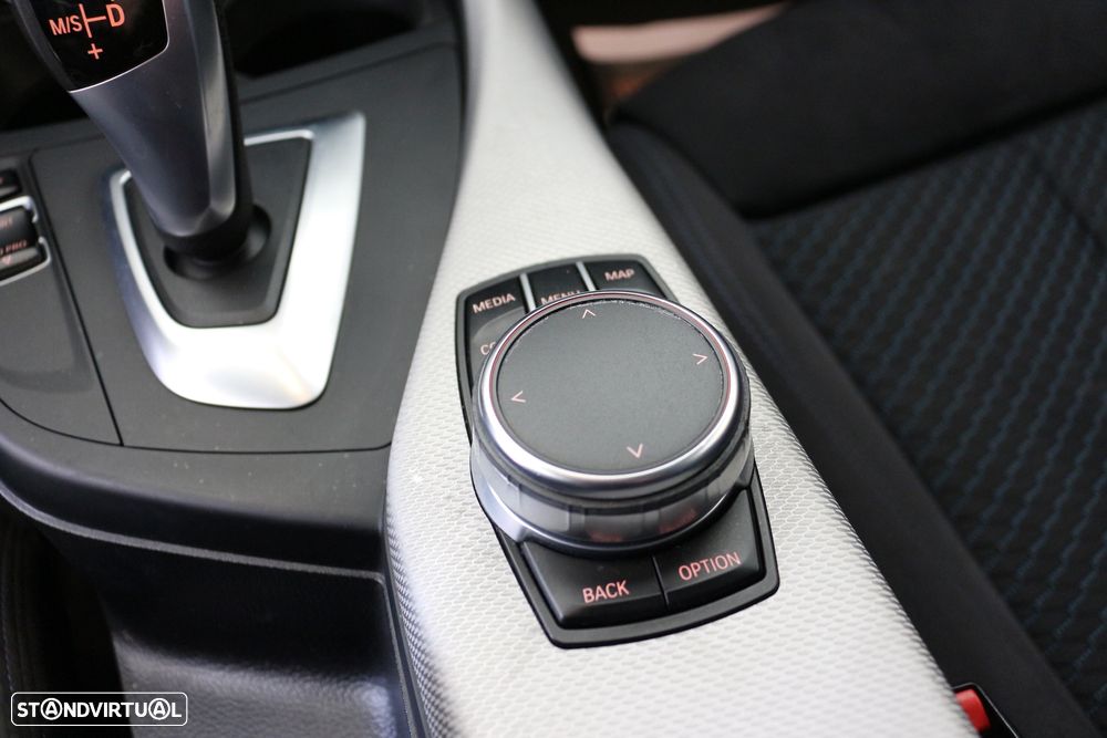 BMW 118 d Aut. M Sport - 31