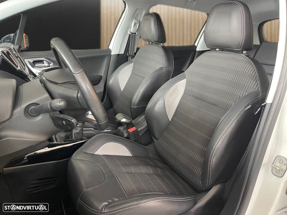 Peugeot 2008 1.6 e-HDi Active - 6