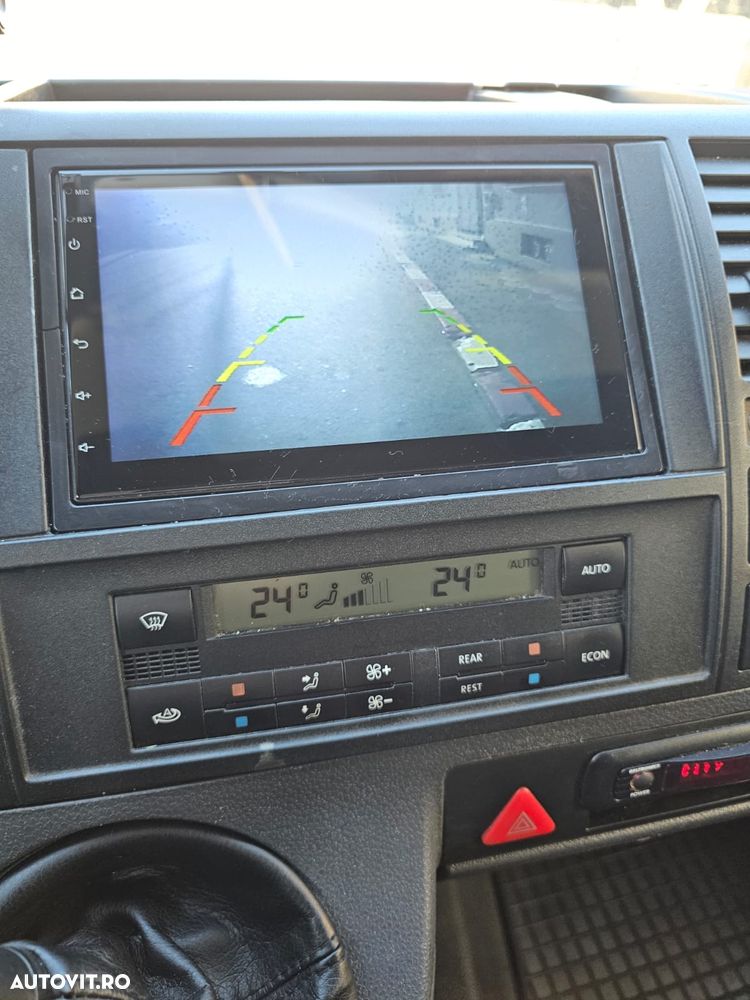 Volkswagen Caravelle - 17