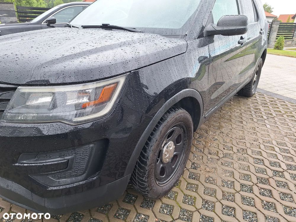 Ford Explorer - 21