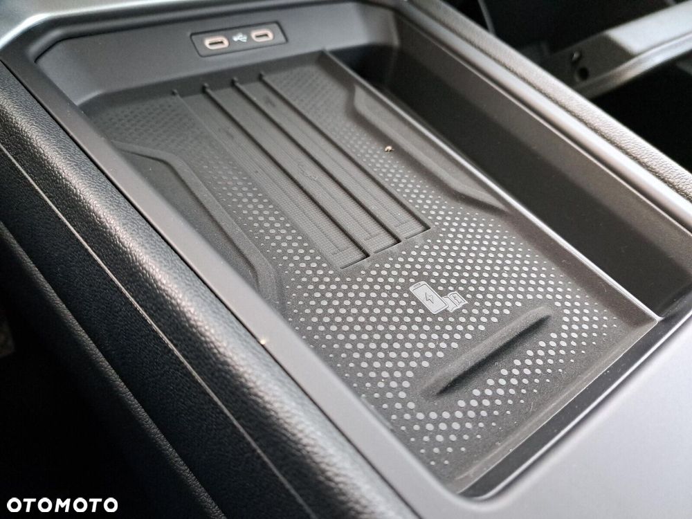 Volkswagen T-Roc - 39