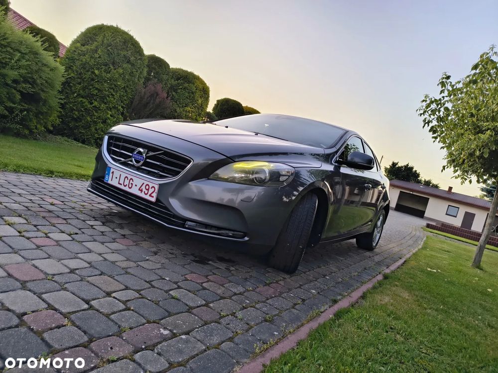 Volvo V40 D2 Summum - 9