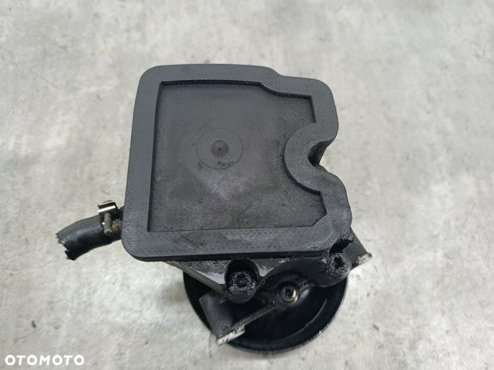 POMPA WSPOMAGANIA MERCEDES-BENZ SPRINTER W903 A6042360010 2.2 313 CDI - 4