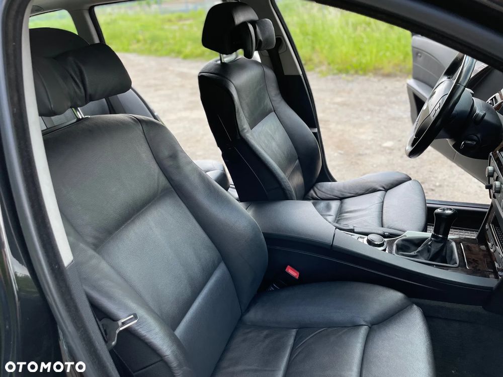 BMW Seria 5 530xi - 24
