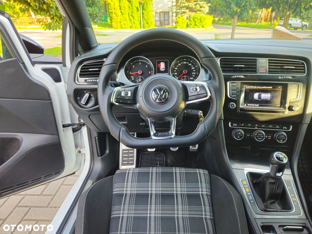Volkswagen Golf GTD BlueMotion Technology - 11