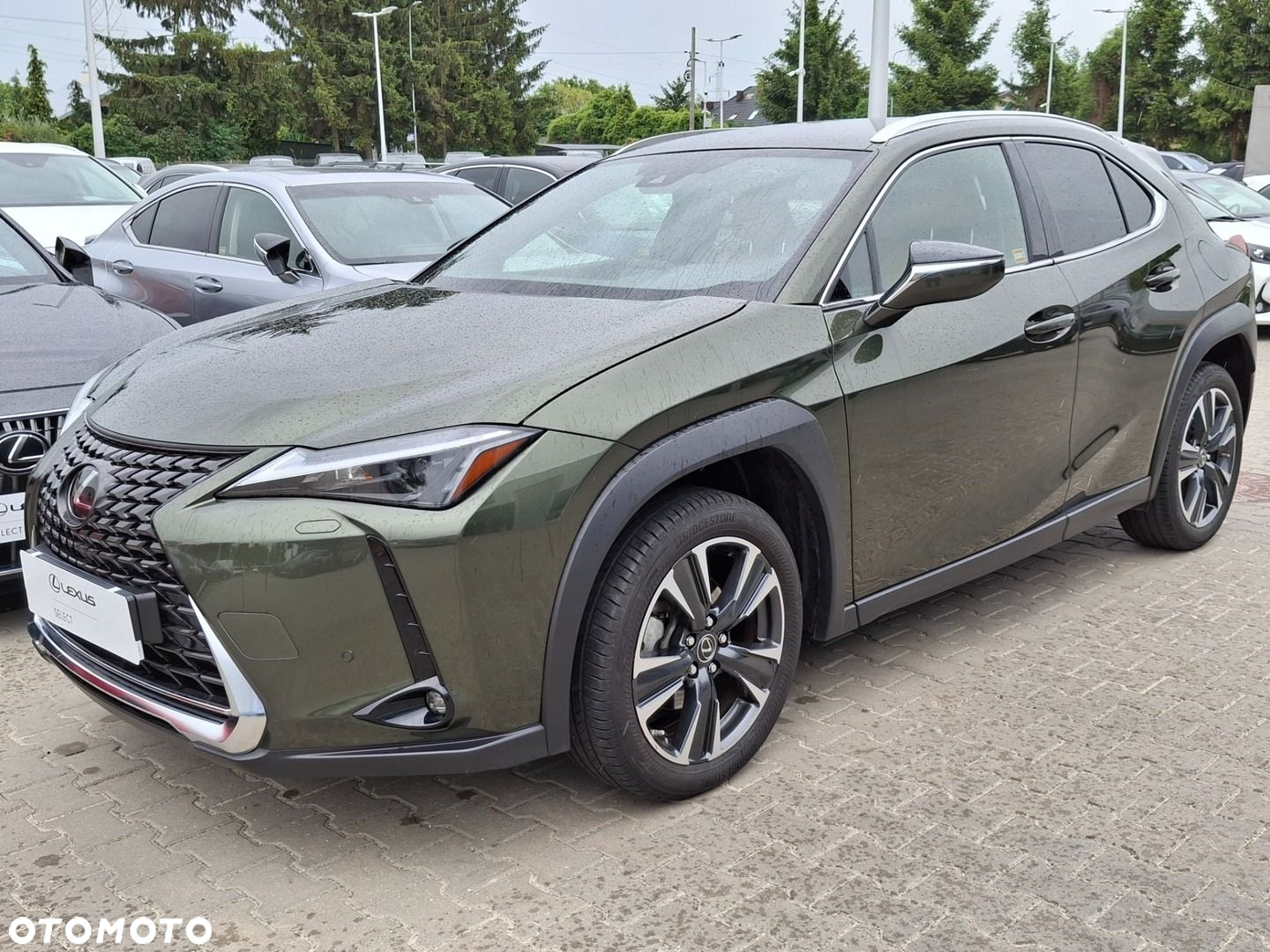 Lexus UX - 25