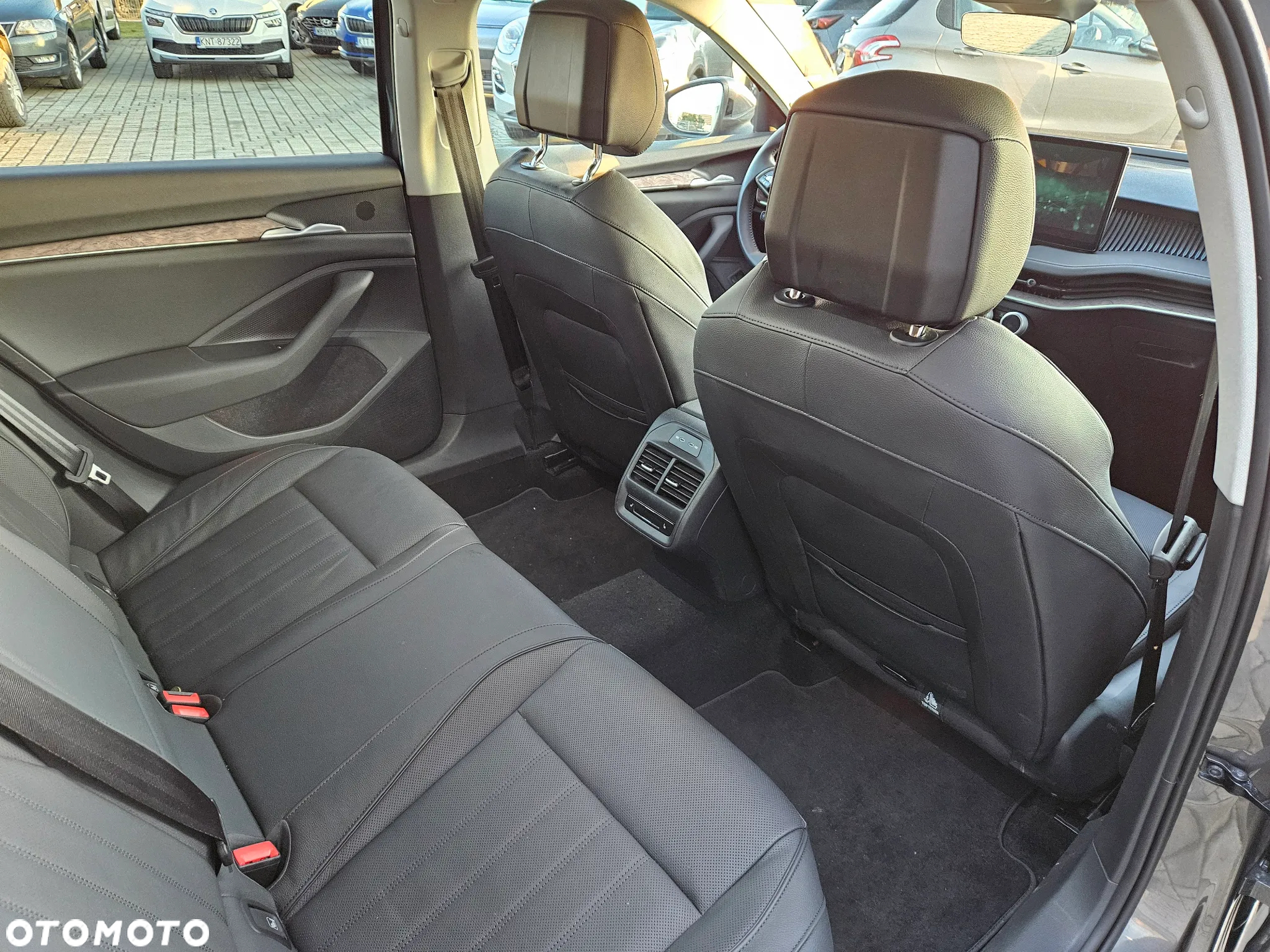 Skoda Superb 2.0 TDI SCR 4x4 L&K DSG - 10