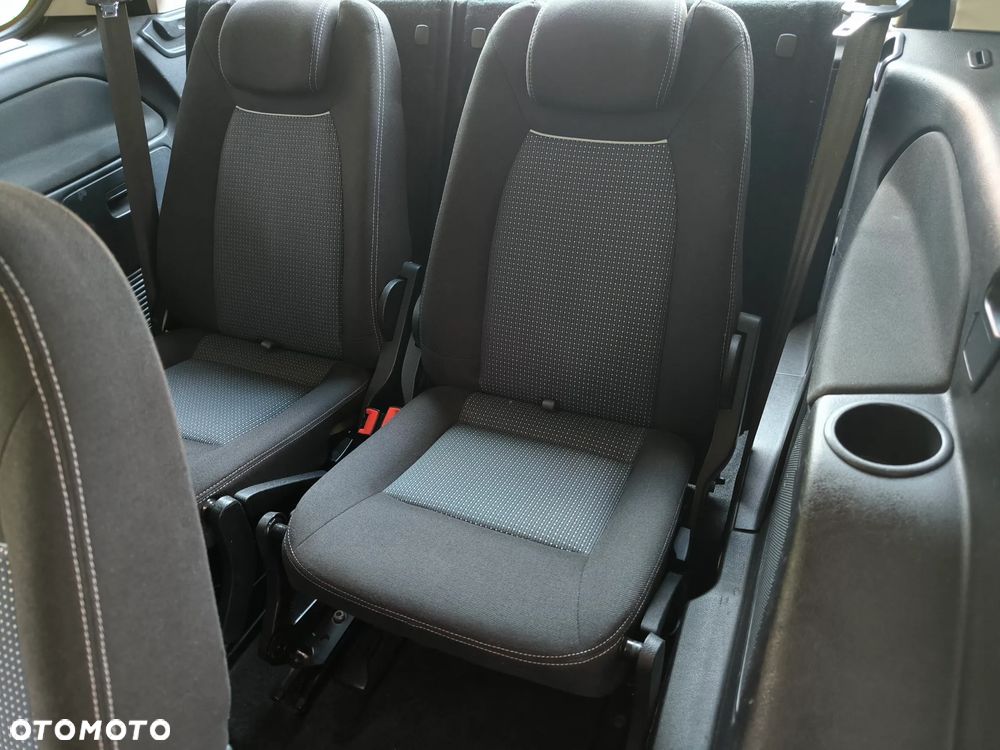 Ford Galaxy - 7