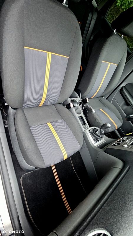 Ford Focus 1.6 16V Black Magic - 16