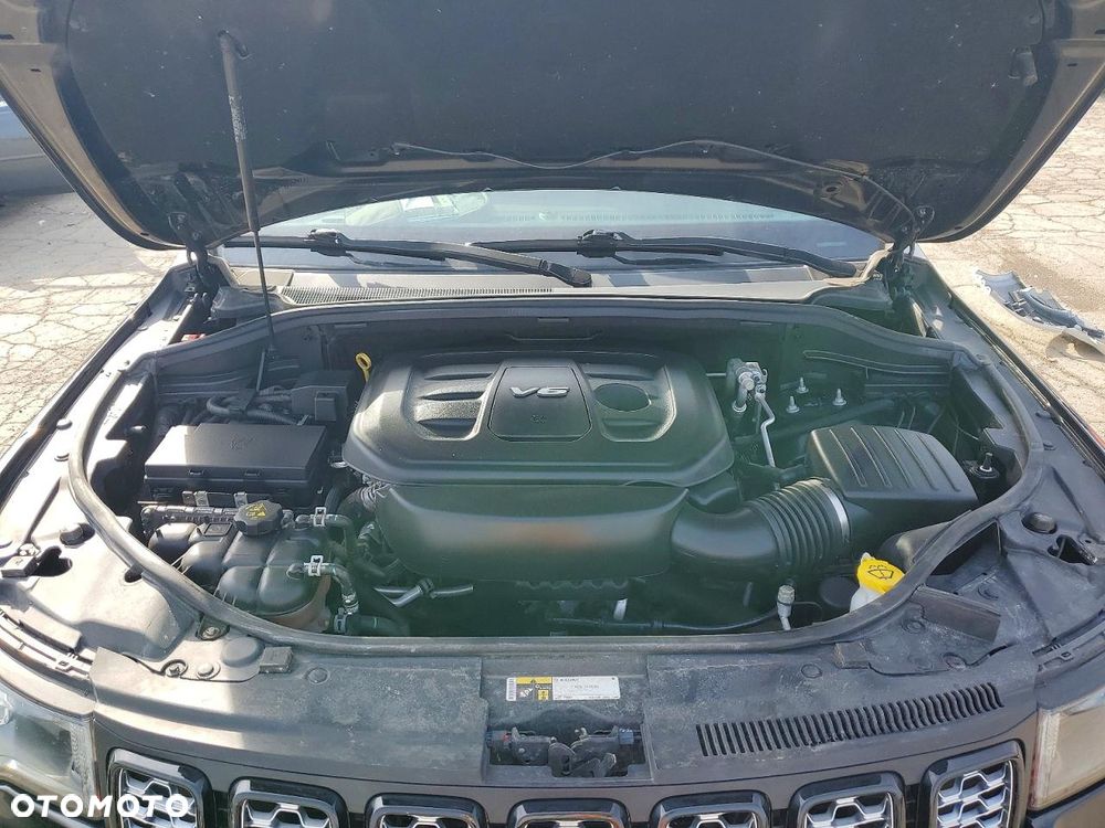 Jeep Grand Cherokee - 11