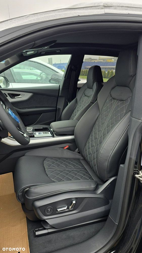 Audi Q8 TFSI e PHEV 360kW Quattro Tiptronic - 8