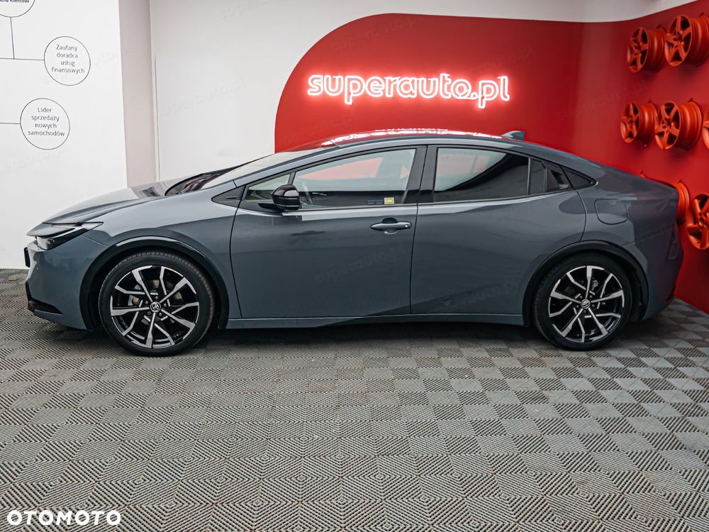 Toyota Prius - 5