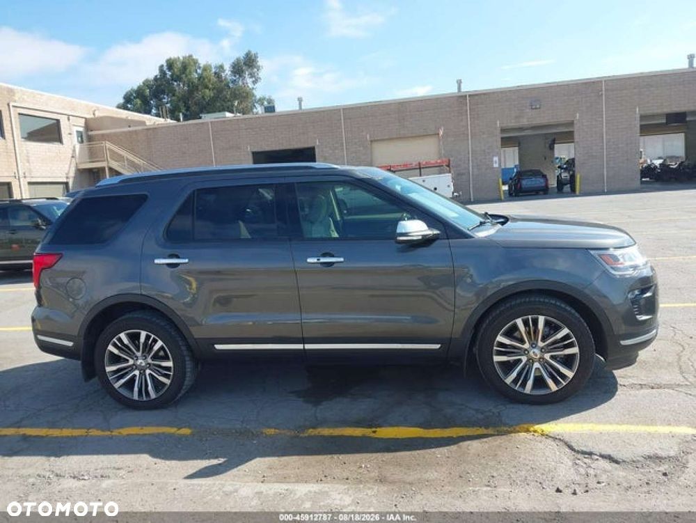 Ford Explorer - 7