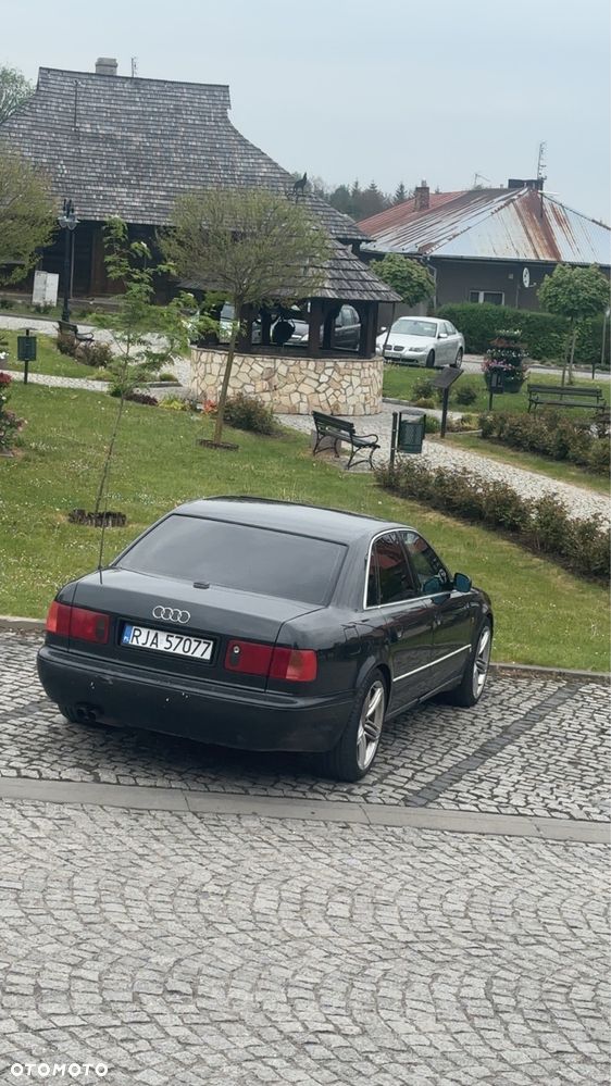 Audi A8 - 7