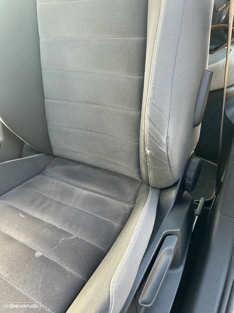 VW Golf 2.0 TDi Highline - 22