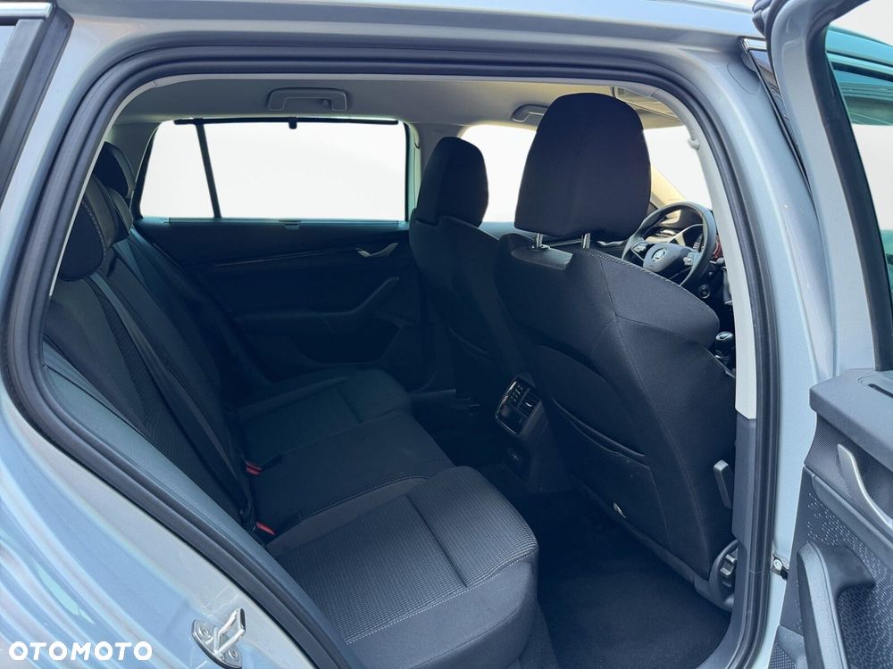 Skoda Octavia 1.5 TSI Selection - 38