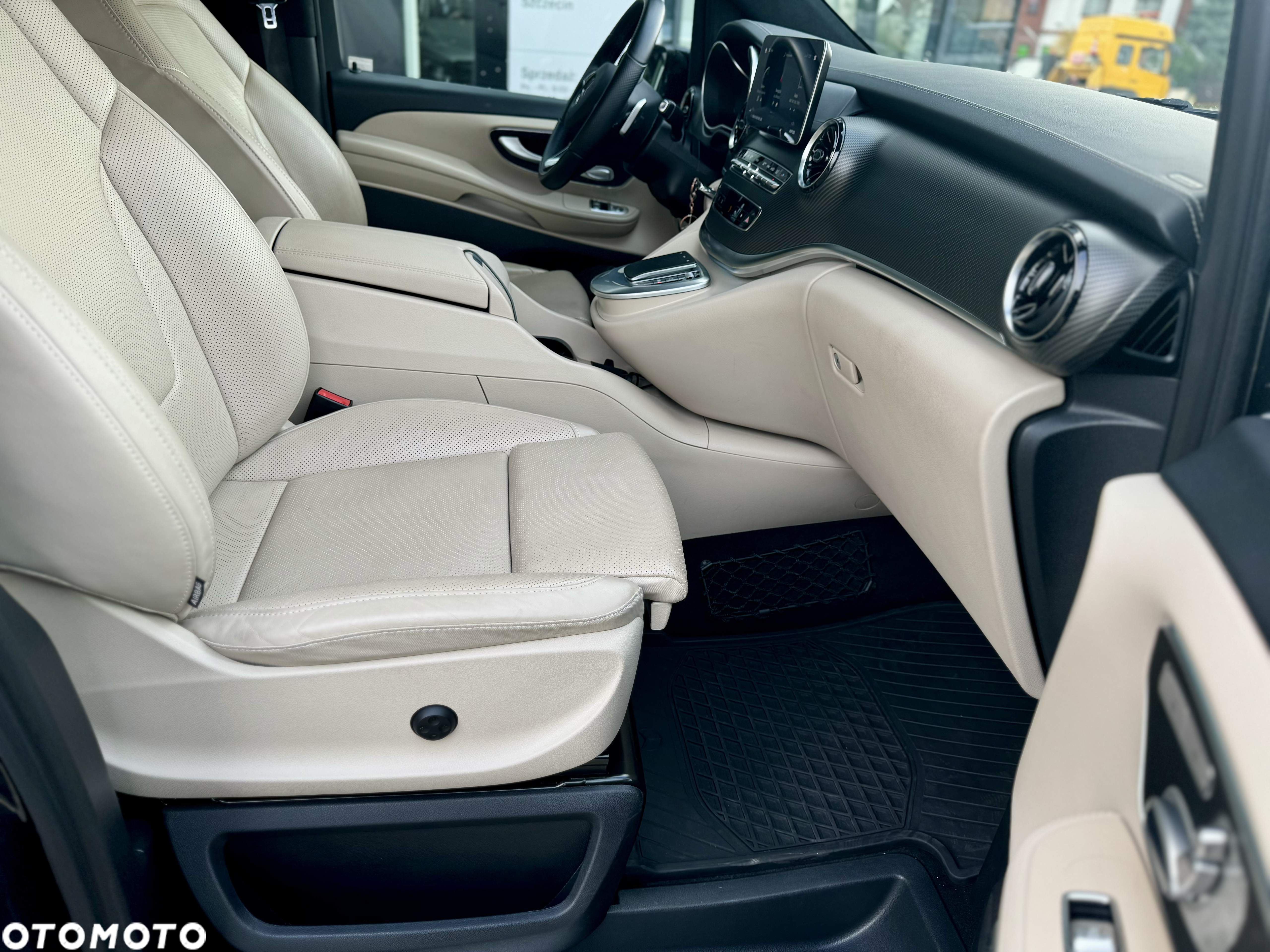 Mercedes-Benz Klasa V 300 d Exclusive 9G-Tronic (d³ugi) - 34