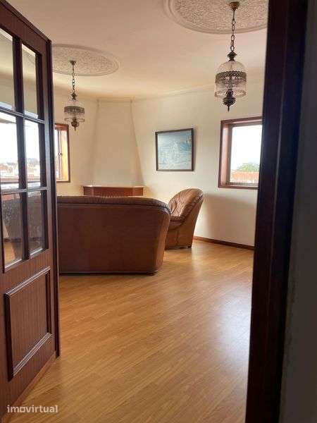 T2 + 1 Duplex Ílhavo Centro com elevador e Garagem - Grande imagem: 2/11