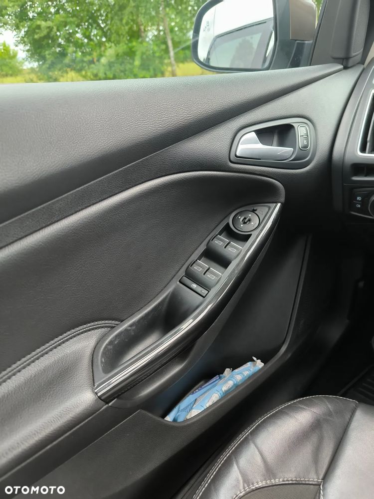 Ford Focus - 23