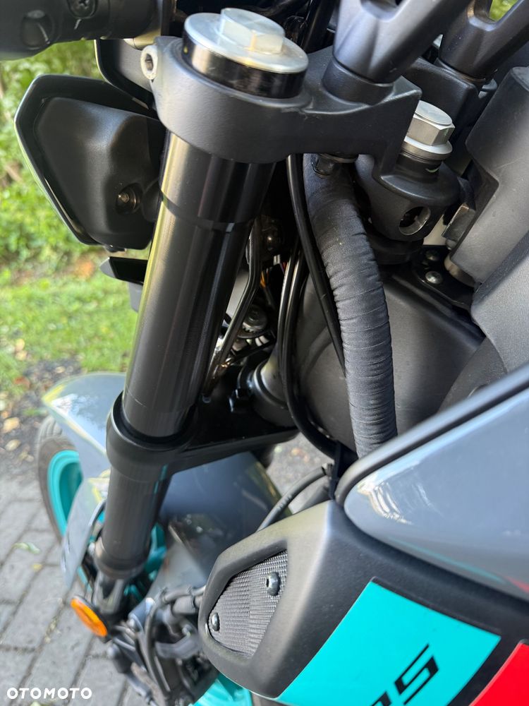 Yamaha MT - 9