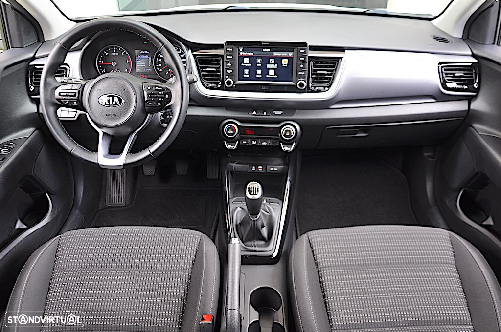 Kia Stonic 1.6 CRDi EX - 27