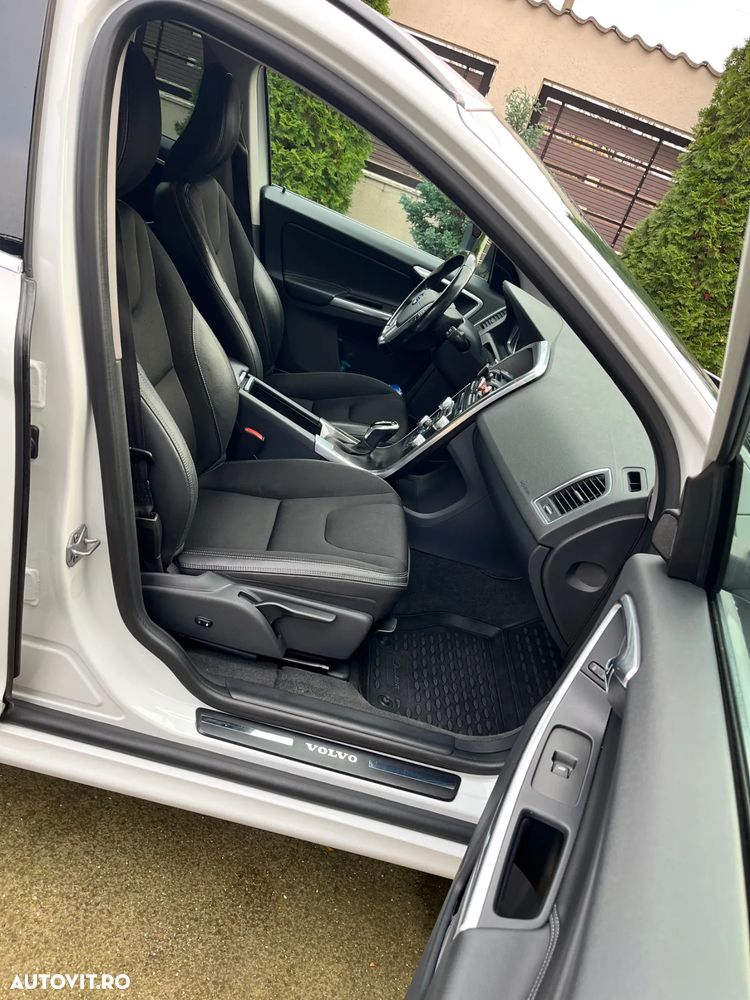 Volvo XC 60 D4AWD Momentum - 8