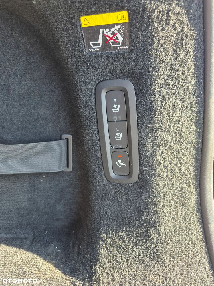 Volvo V90 T8 AWD Plug-In Hybrid Momentum - 20