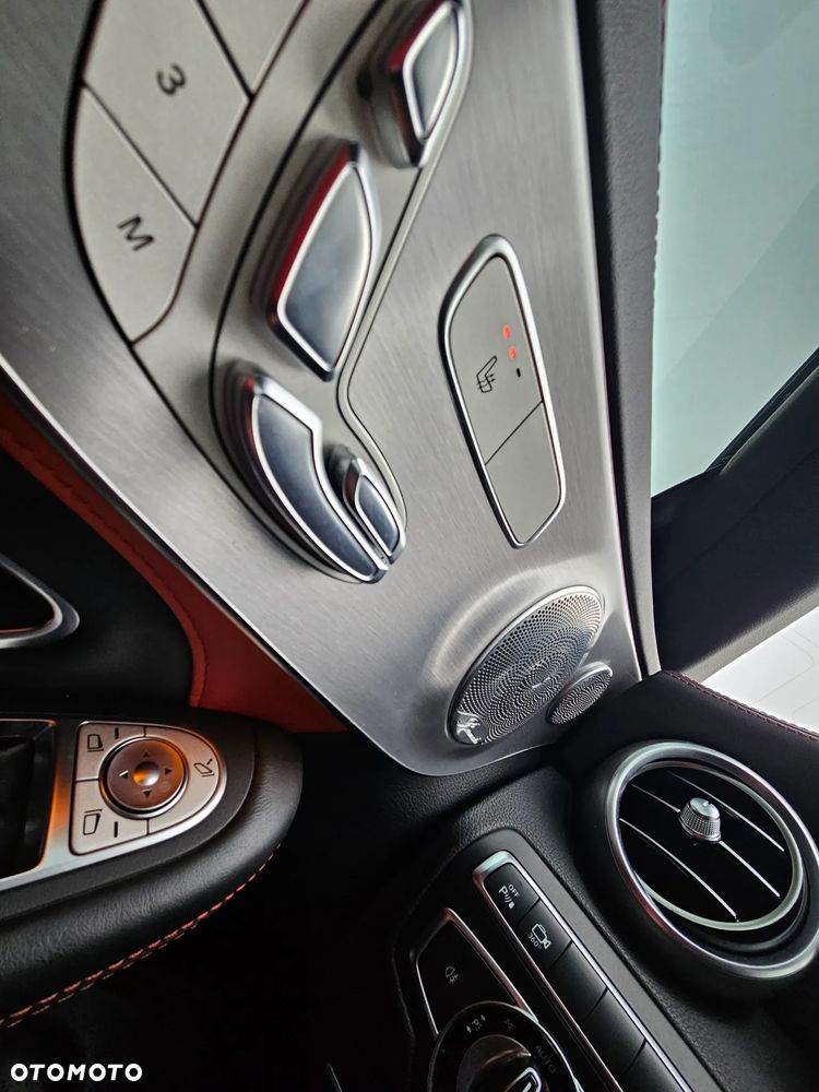Mercedes-Benz Klasa C AMG 63 S AMG Speedshift 7G-MCT - 11