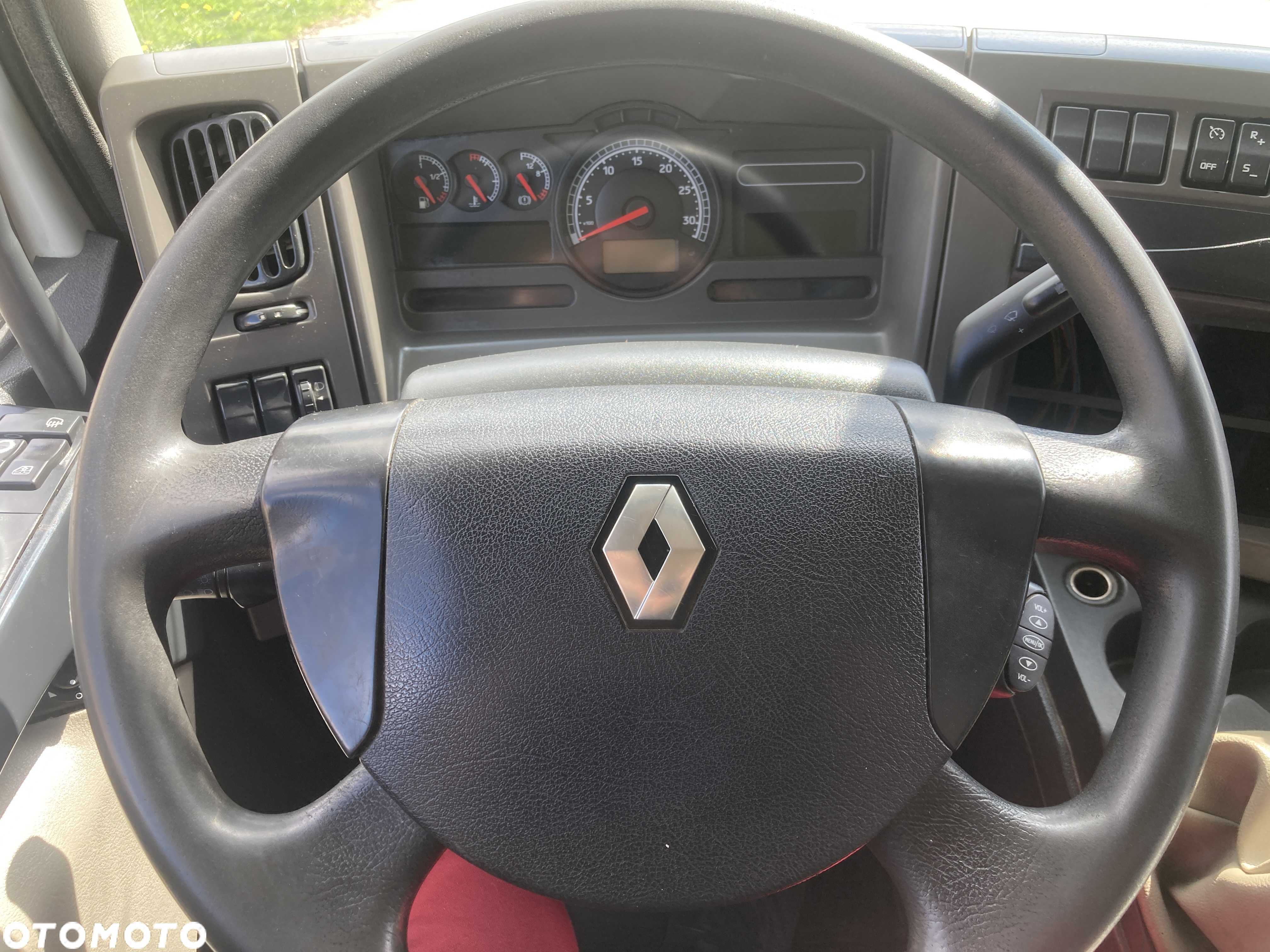 Renault Midlum - 11