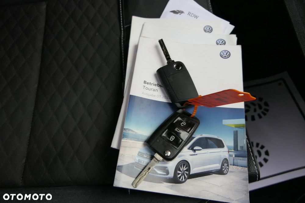 Volkswagen Touran 2.0 TDI SCR DSG Join - 16