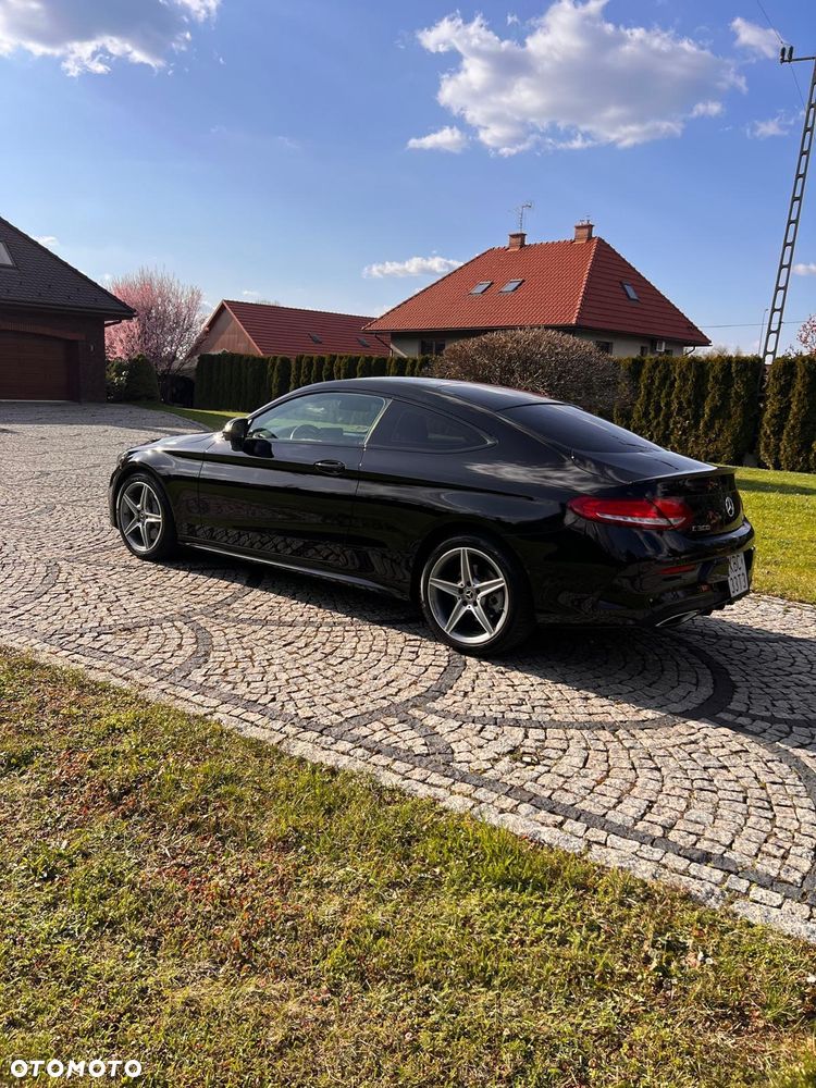 Mercedes-Benz Klasa C 300 9G-TRONIC AMG Line - 4