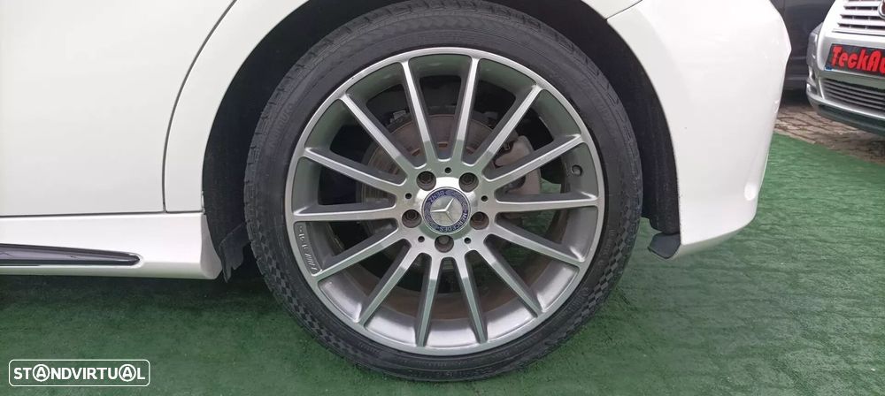 Mercedes-Benz A 180 CDI (BlueEFFICIENCY) 7G-DCT AMG Sport - 15