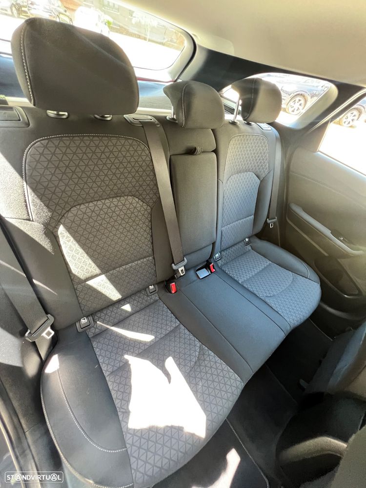 Kia Ceed SW 1.6 CRDi Drive+SRF 7DCT - 20