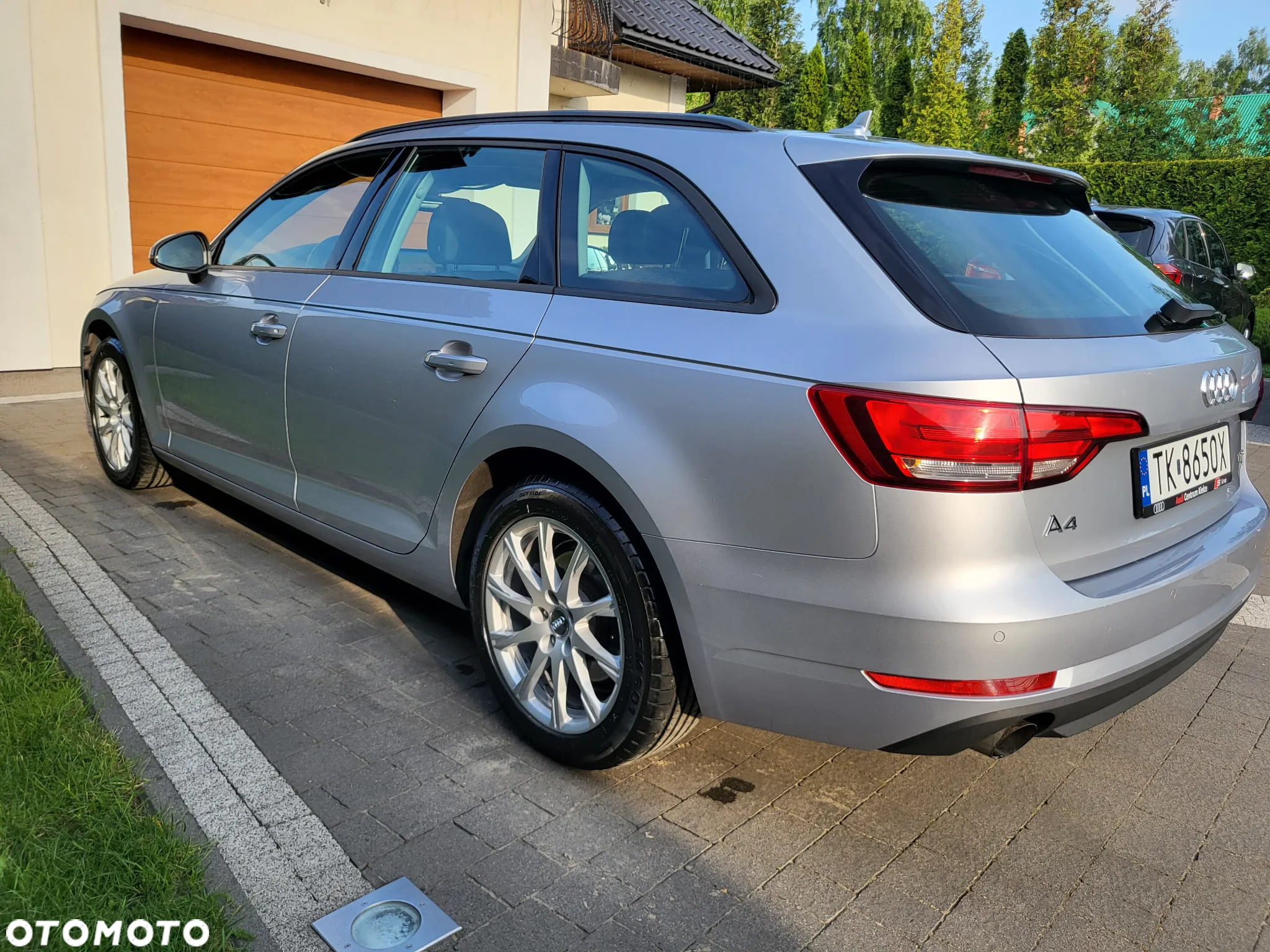 Audi A4 40 TFSI S tronic - 24