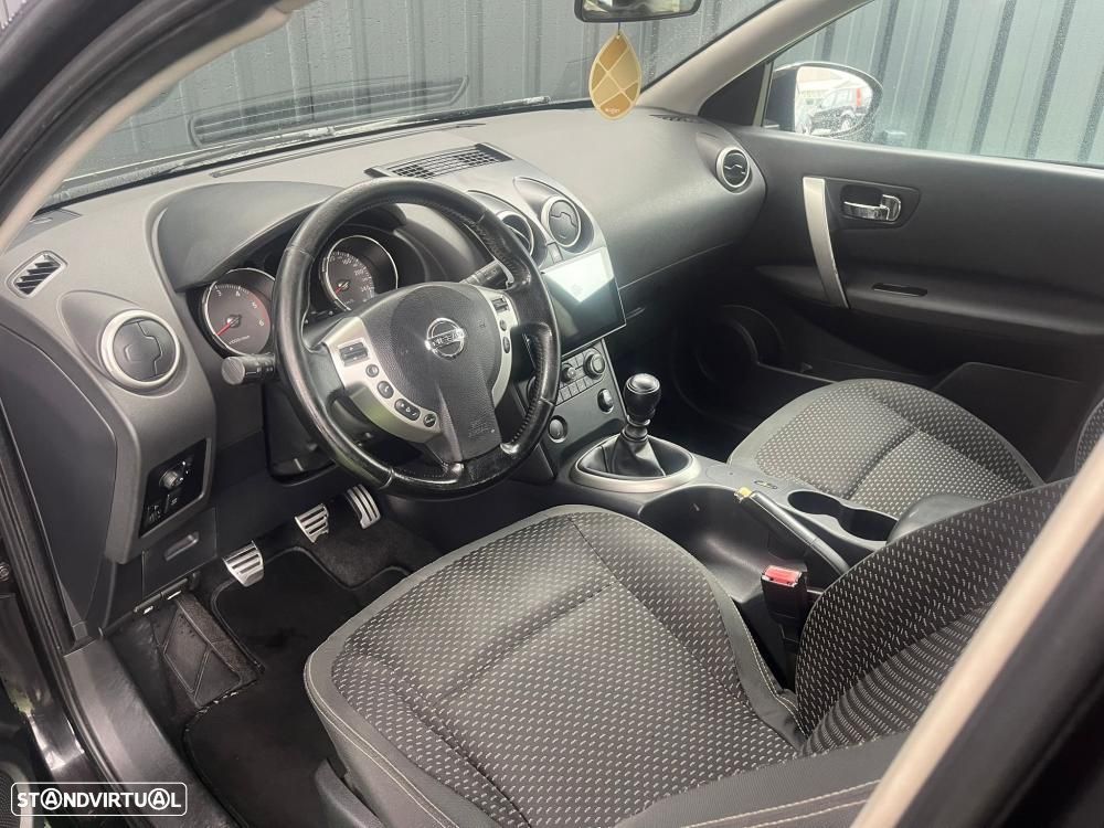 Nissan Qashqai +2 - 9