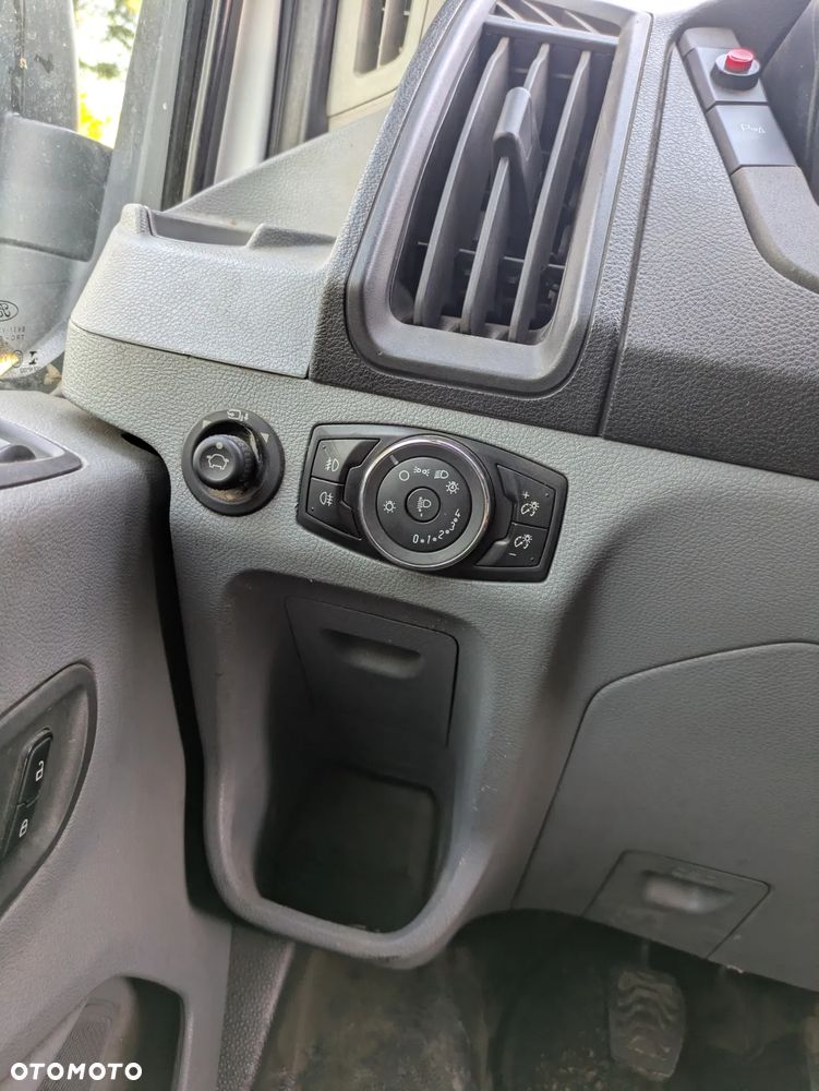 Ford Transit - 23