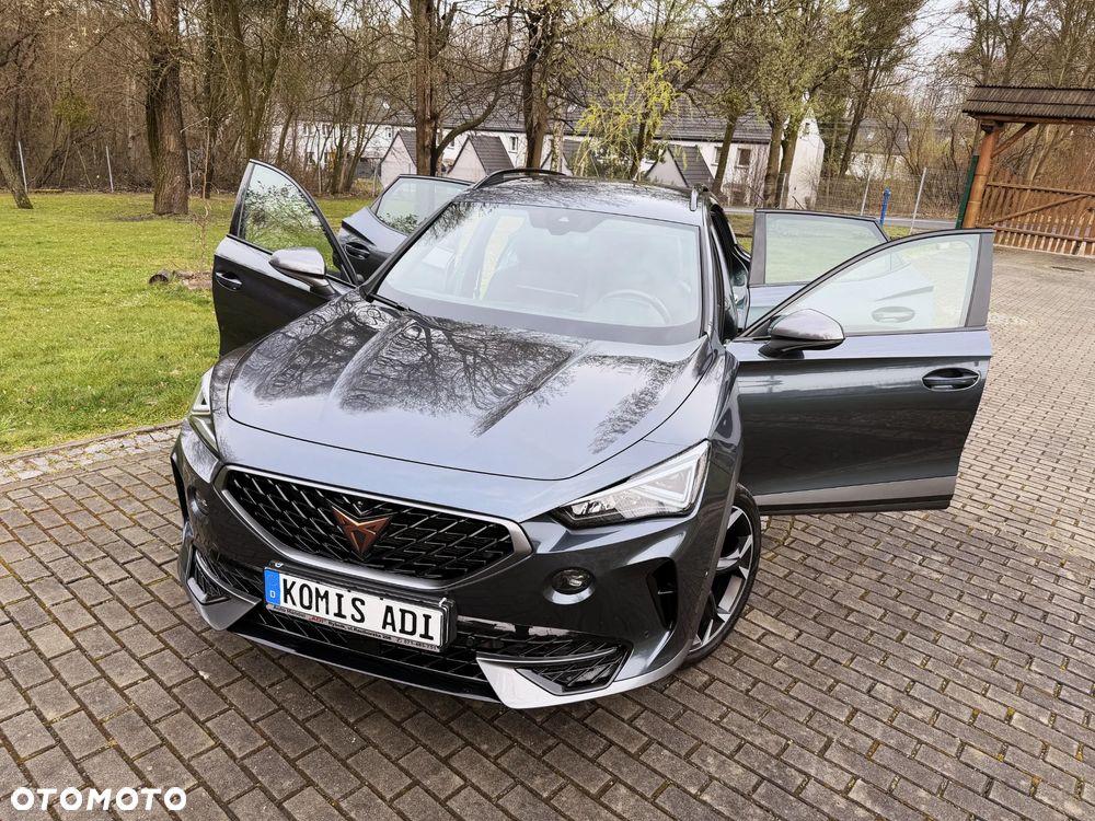 Cupra Formentor 1.4 e-Hybrid DSG Priority - 2