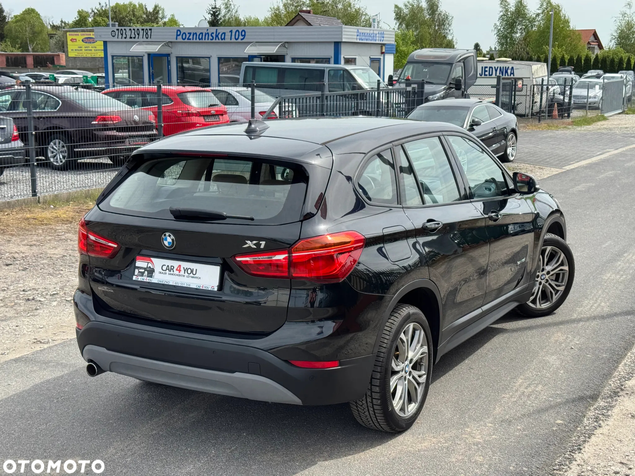BMW X1 sDrive18d Business Edition sport - 33