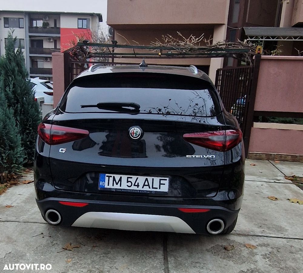 Alfa Romeo Stelvio 2.0 Turbo AWD AT8 First Edition - 3
