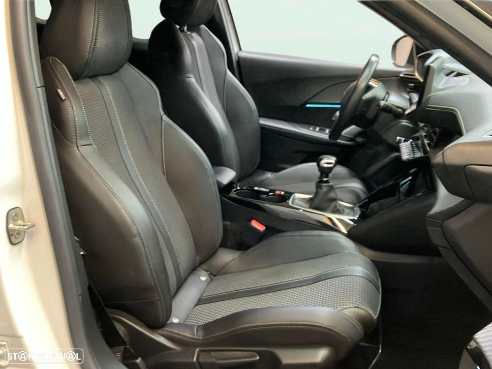 Peugeot 2008 1.2 PureTech GT - 17