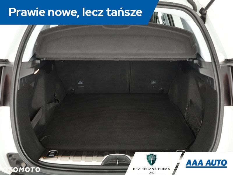 Peugeot 2008 - 12
