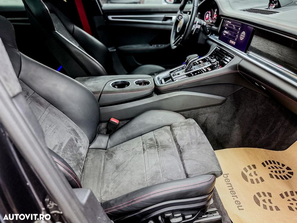 Porsche Panamera GTS - 28