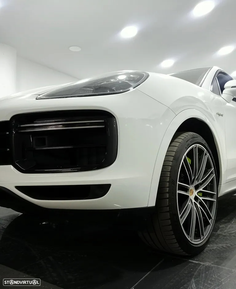 Porsche Cayenne Coupé Turbo S E-Hybrid - 4