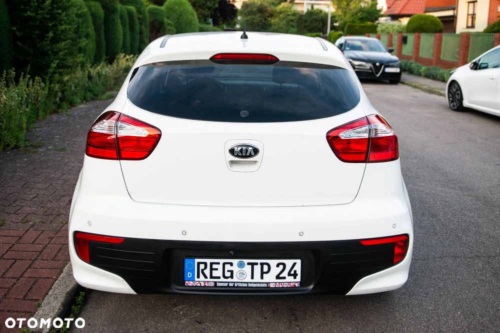 Kia Rio 1.2 Attract - 6