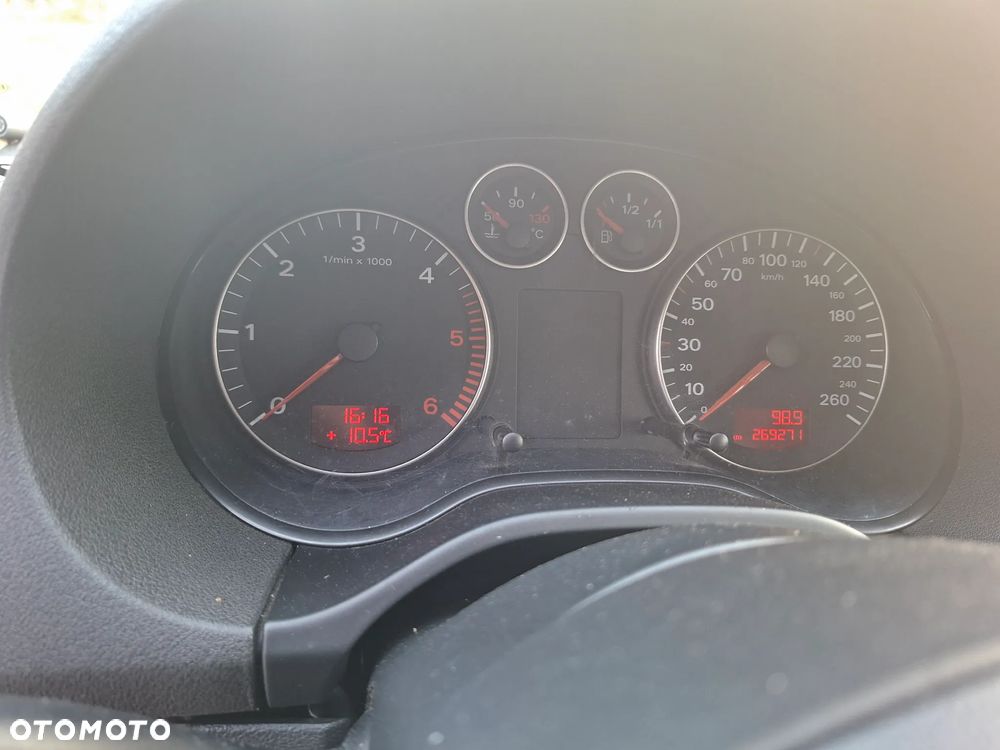 Audi A3 Sportback 1.9 TDI Ambiente - 9