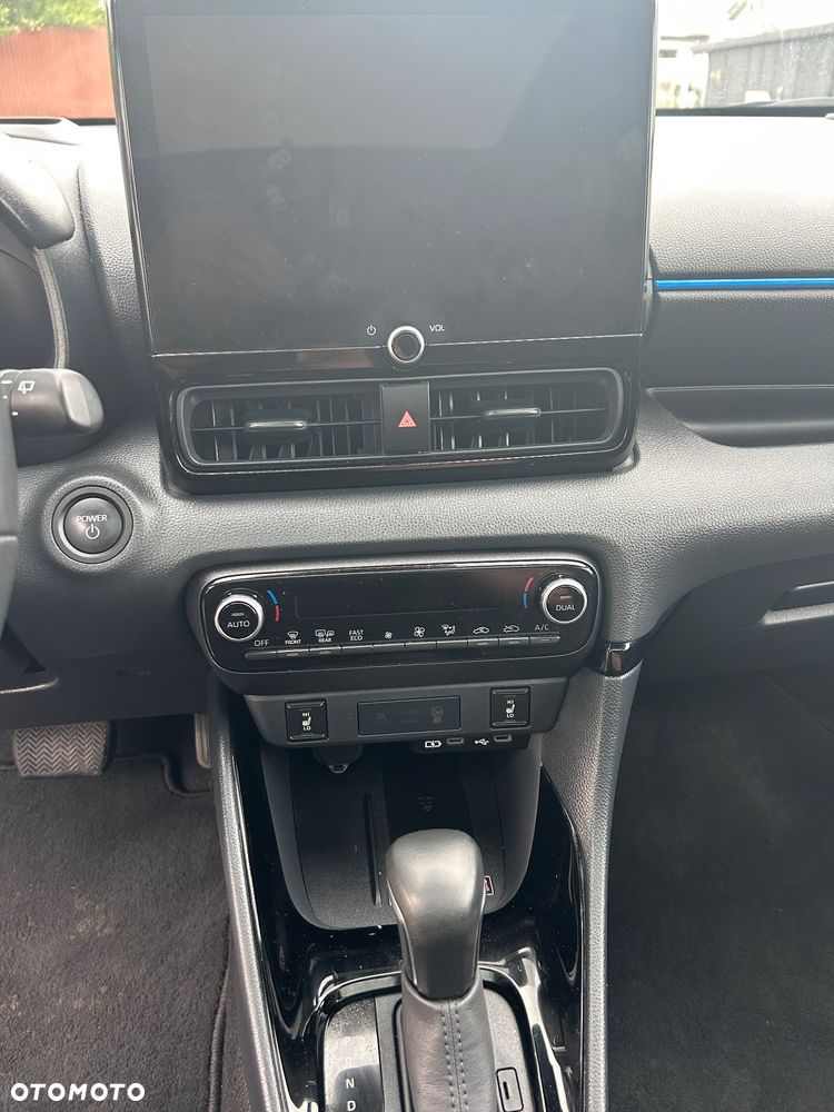 Toyota Yaris Hybrid 1.5 GR Sport - 38