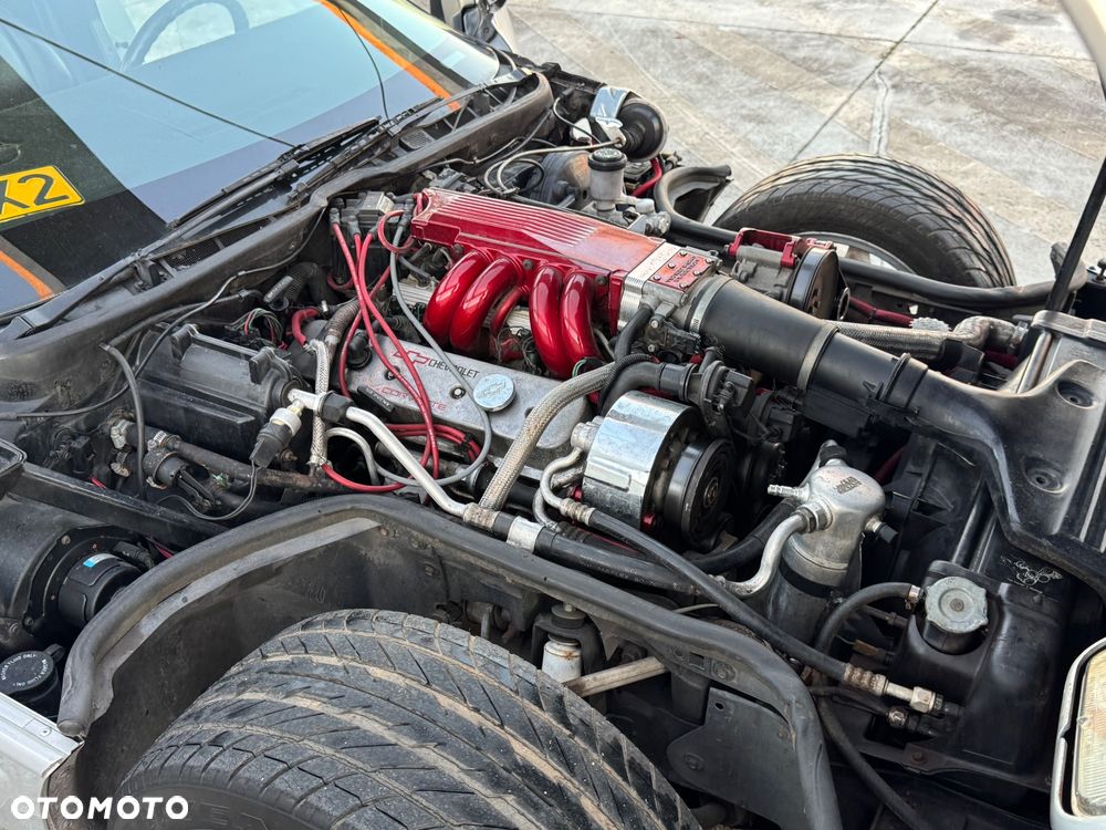 Chevrolet Corvette - 23