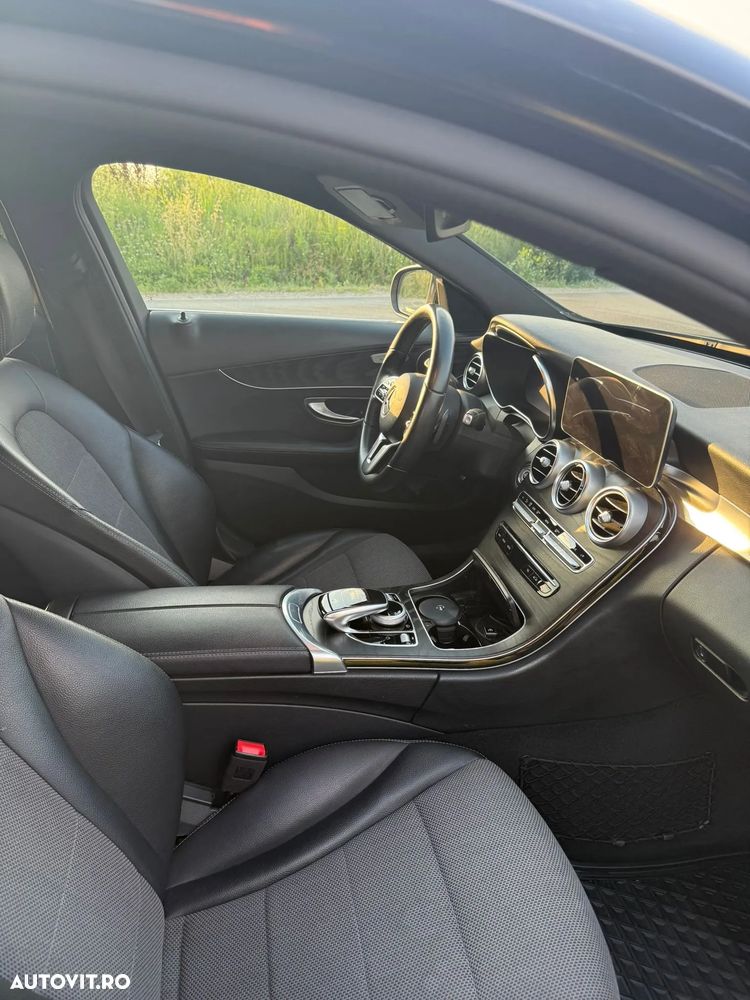 Mercedes-Benz C 220 d 4MATIC Aut - 13